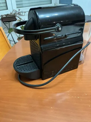 Cafetera Nespresso DeLonghi Negra
