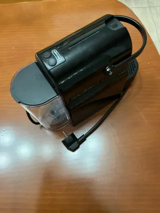 Cafetera Nespresso DeLonghi Negra