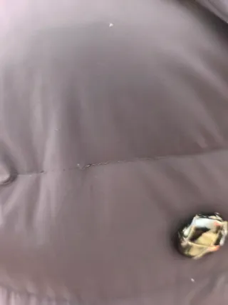 Bonito chaquetón de plumas Moncler talla 2