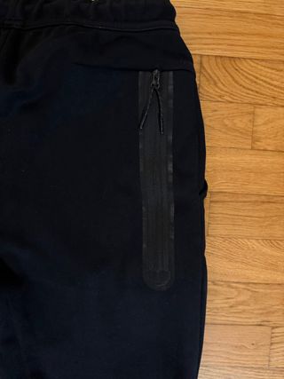 Pantaloni tuta Nike Tech Fleece neri