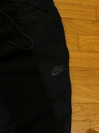 Pantaloni tuta Nike Tech Fleece neri