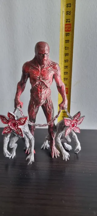Figuras Stranger Things Vecna e Demogorgon