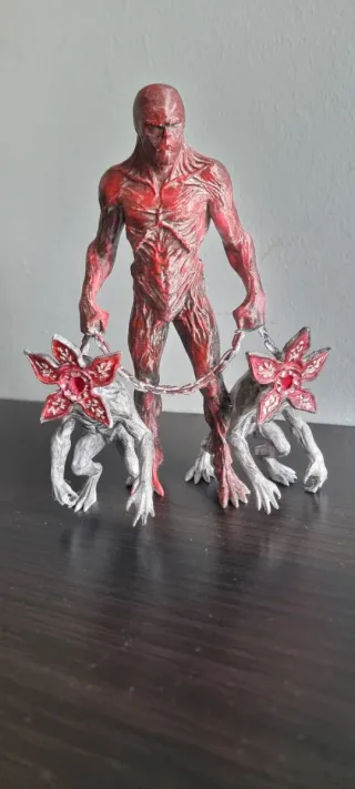 Figuras Stranger Things Vecna e Demogorgon
