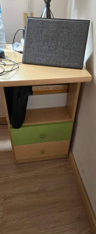 Escritorio infantil con cajonera