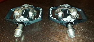 Pedales de calas Shimano de MTB