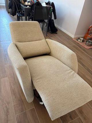 Poltrona relax in tessuto beige