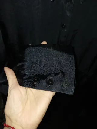 Camisa negra elegante, talle M pero talla como S