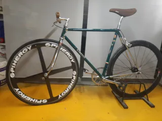 Bicicleta estilo Fixie Cinelli Clásica