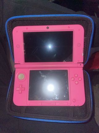 Nintendo 3DS XL Rosa + Cargador + Estuche.