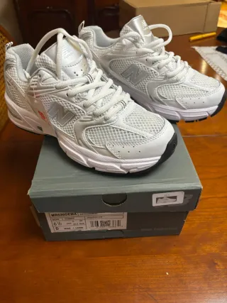 New Balance 530 Mujer Talla 39.5 Gris/Blanco