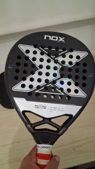 Pala Padel Nox AT10 12K 2024 Reparada