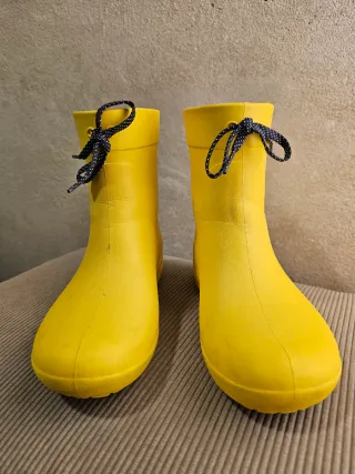Botas de agua Crocs amarillas Talla 35