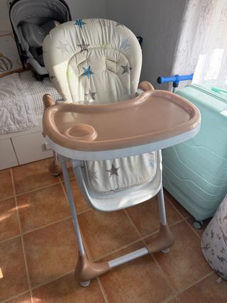 Trona infantil con cojín estampado