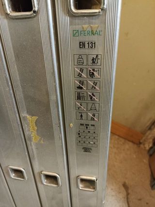 Escalera articulada aluminio