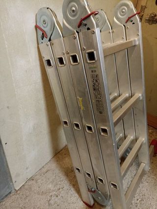 Escalera articulada aluminio