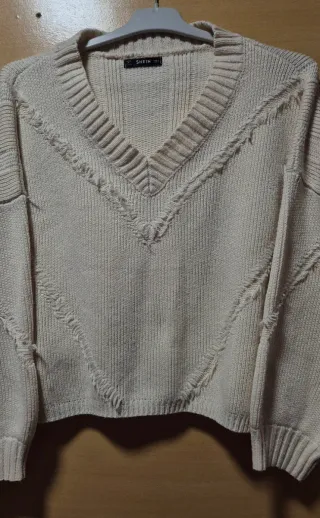 Jersey SHEIN blanco talla M.