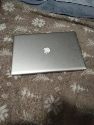 MacBook Pro 17 Plata