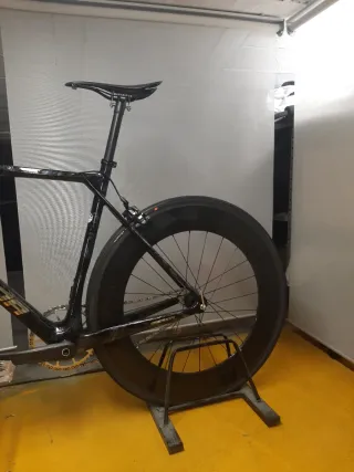 Bicicleta de carbono estilo fixie