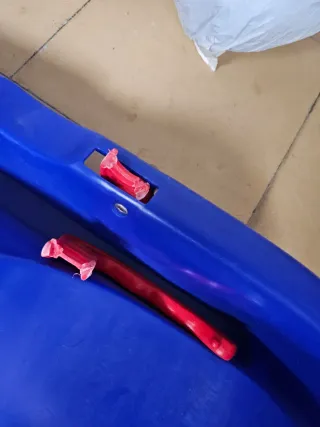 Trineo azul para nieve