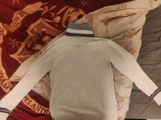 Jersey con cuello de camisa blanco