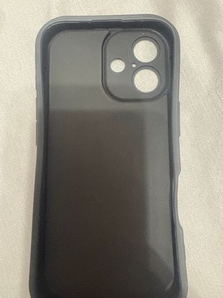 Cover iPhone 16 con stampa animalier