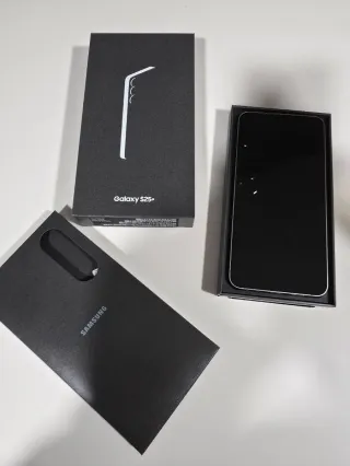 Samsung Galaxy S25+ 512Gb Silver shadow