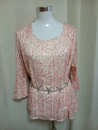 Blusa NUEVA con etiqueta Elegante y Cómoda