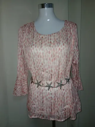 Blusa NUEVA con etiqueta Elegante y Cómoda