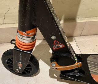 Patinete Oxelo Negro-Naranja