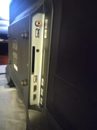 TV TD SYSTEM 32" SMART TV PERFECTO ESTADO