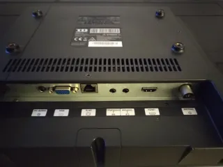 TV TD SYSTEM 32" SMART TV PERFECTO ESTADO