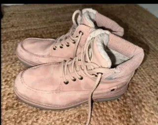 Botines marca Gaatpot rosas talla 38