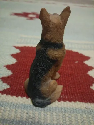 Figura miniatura de Perro Pastor Alemán Resina