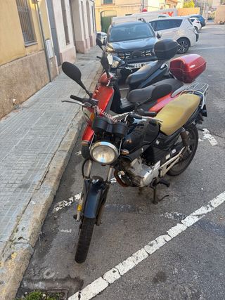 Yamaha YBR 125 para piezas o reparar
