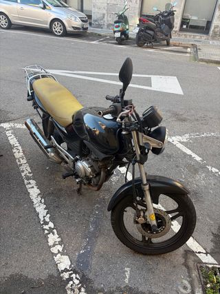 Yamaha YBR 125 para piezas o reparar