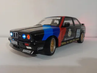 BMW E30 M3 escala 1/18. 21/9 cm aprox