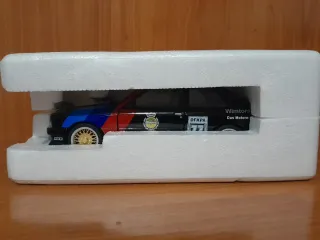 BMW E30 M3 escala 1/18. 21/9 cm aprox