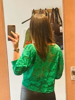 Blusa de encaje verde