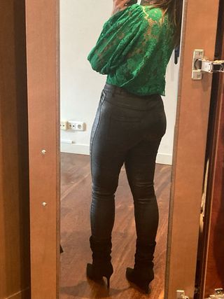 Blusa de encaje verde