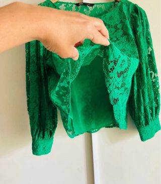 Blusa de encaje verde