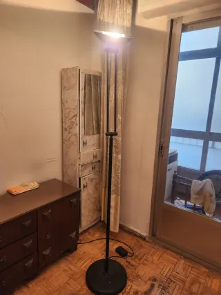 Lámpara de pie moderna