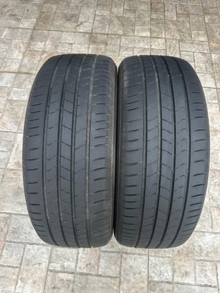 NEUMÁTICOS 215/55 R18 KUMHO ECSTA HS51