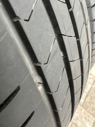 NEUMÁTICOS 215/55 R18 KUMHO ECSTA HS51