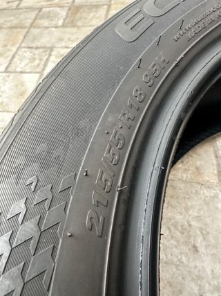 NEUMÁTICOS 215/55 R18 KUMHO ECSTA HS51
