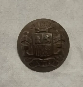 Botón militar antiguo escudo corona