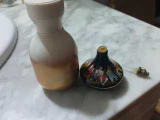 Perfumero antiguo griego.