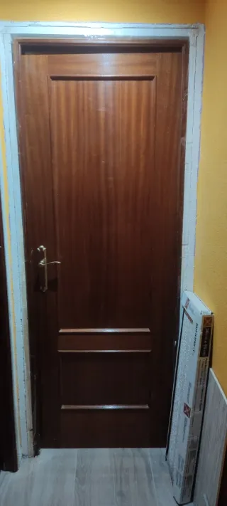 Puertas de interior macizas sapeli 72