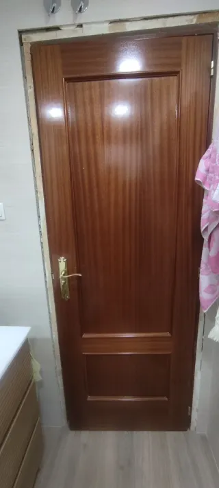 Puertas de interior macizas sapeli 72