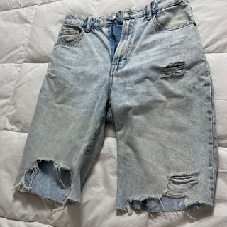 Pantalón Pirata Vaquero Roto Azul Claro