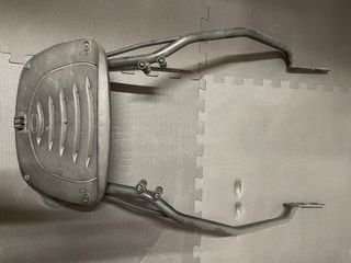 Baúl para moto SHAD negro con soporte